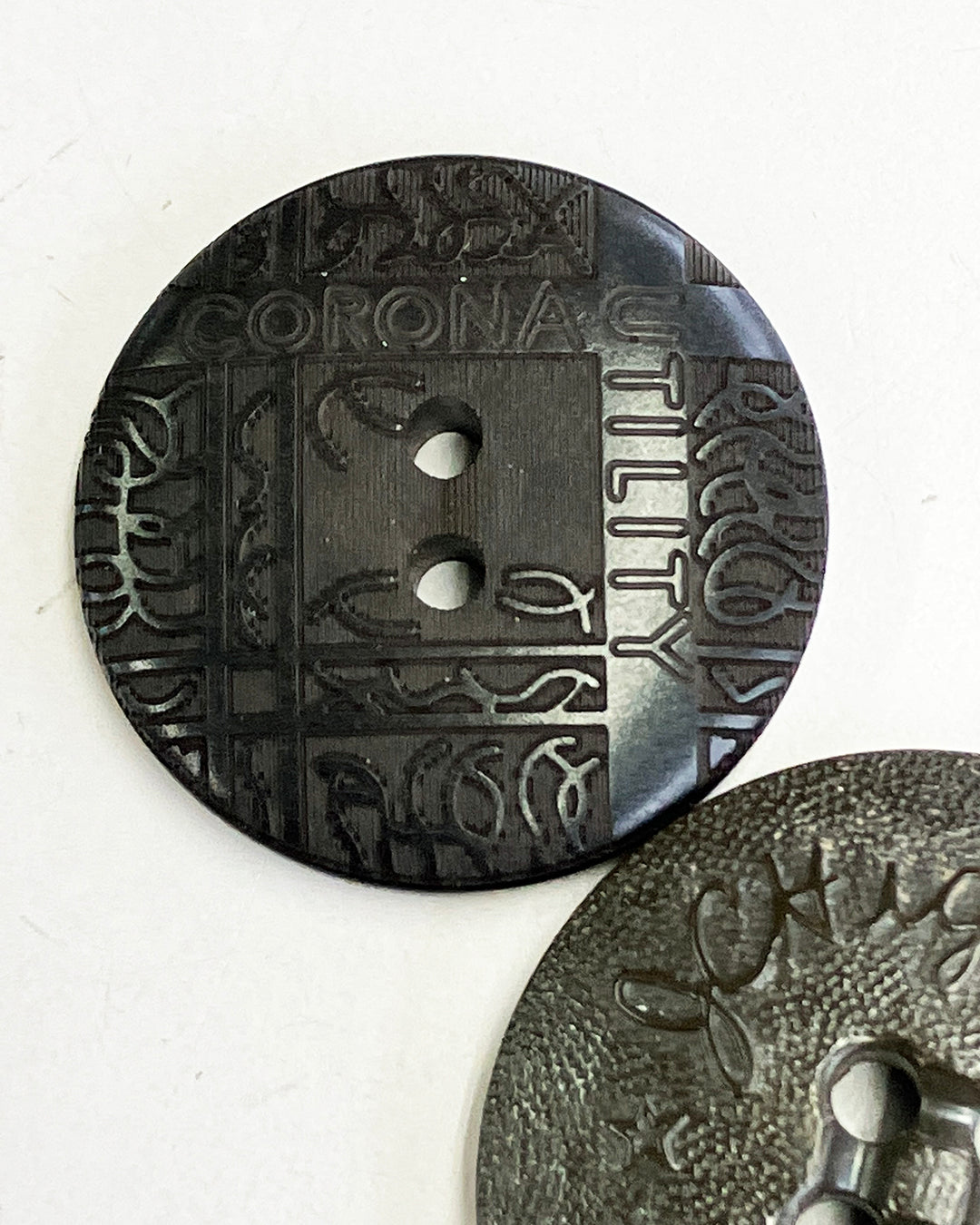 CORONA・NUT BUTTON 2023FW