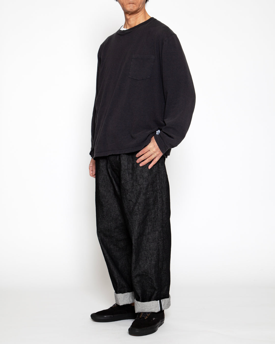 CP005 - W05 5POCKET / Black Denim