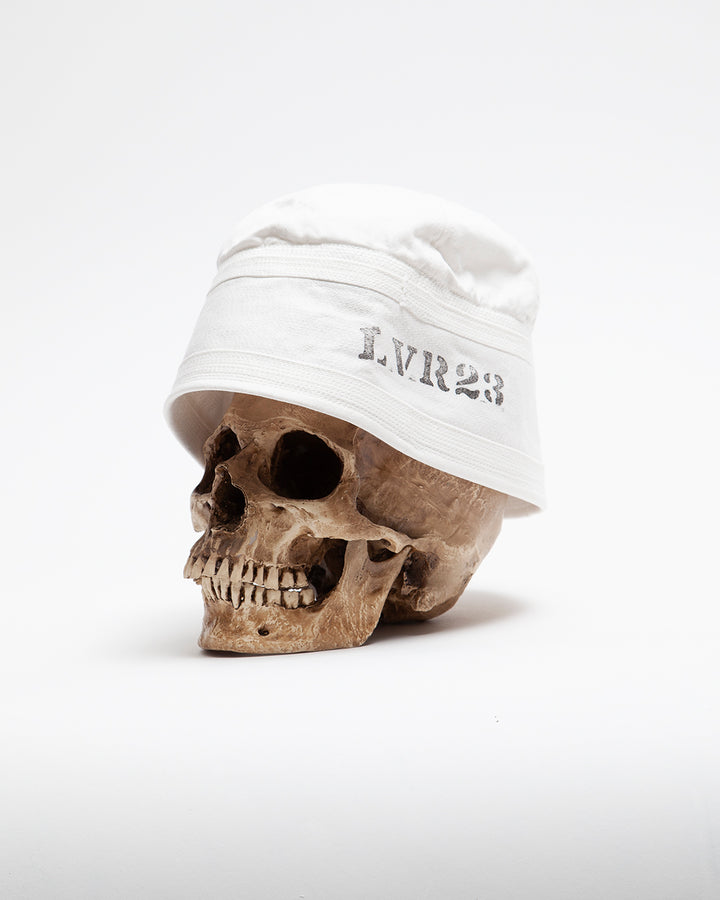 CA010 - NAVY HAT / Off White