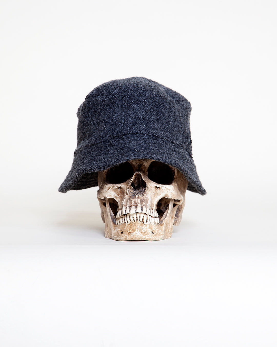 CA030 - BUSH HAT / Charcoal