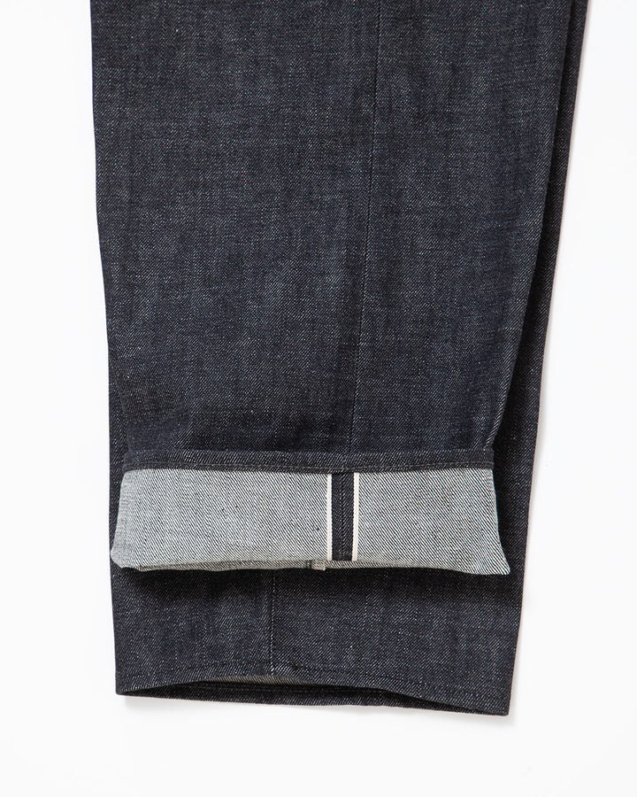 CP005 - W05 5POCKET / Black Denim